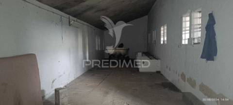 Armazém em ribeira do pardo/ santana/ nisa