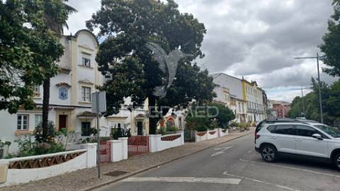 Moradia bifamiliar em portalegre