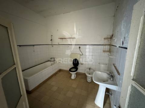 Moradia bifamiliar em portalegre