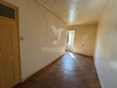 Moradia bifamiliar em portalegre