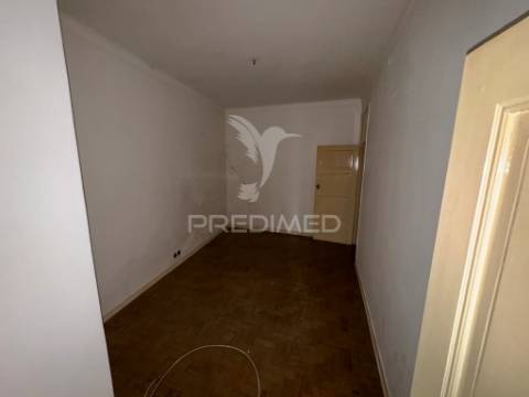 Moradia bifamiliar em portalegre