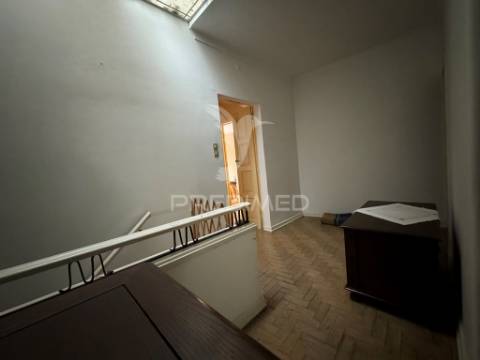 Moradia bifamiliar em portalegre