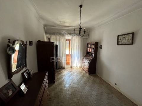 Moradia bifamiliar em portalegre