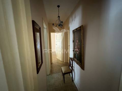 Moradia bifamiliar em portalegre