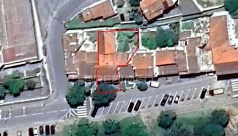 Moradia bifamiliar em portalegre