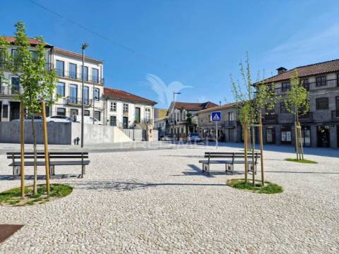 Moradia t4 localizada na vila das taipas, guimarães.