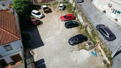 Terreno urbano no centro da vila de pernes / santarém