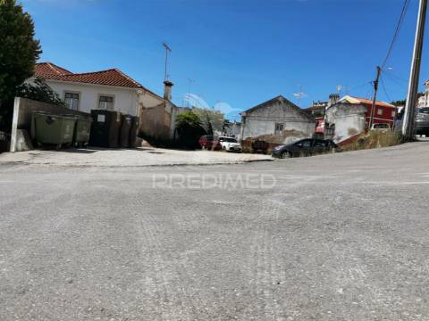 Terreno urbano no centro da vila de pernes / santarém