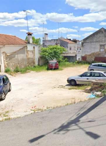 Terreno urbano no centro da vila de pernes / santarém