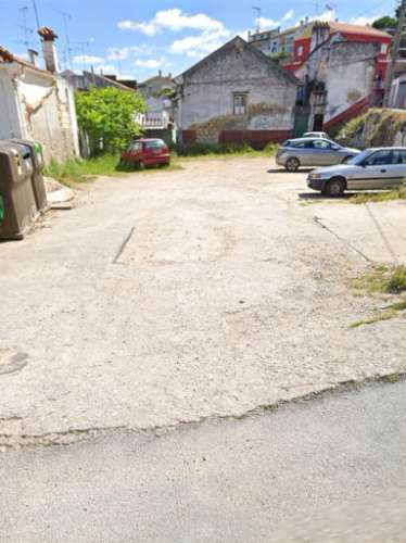 Terreno urbano no centro da vila de pernes / santarém