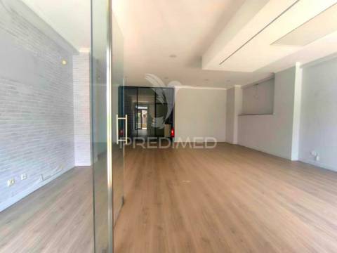 Espaço comercial para arrendamento - u.f. nogueiró e tenões