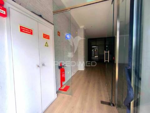 Espaço comercial para arrendamento - u.f. nogueiró e tenões