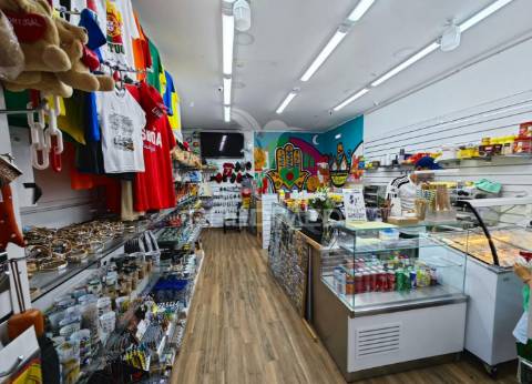 Loja no centro de alfama - negócio a não perder