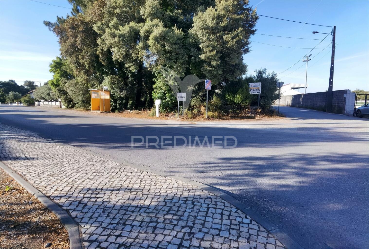 Terreno urbano localizado boleiros / fátima