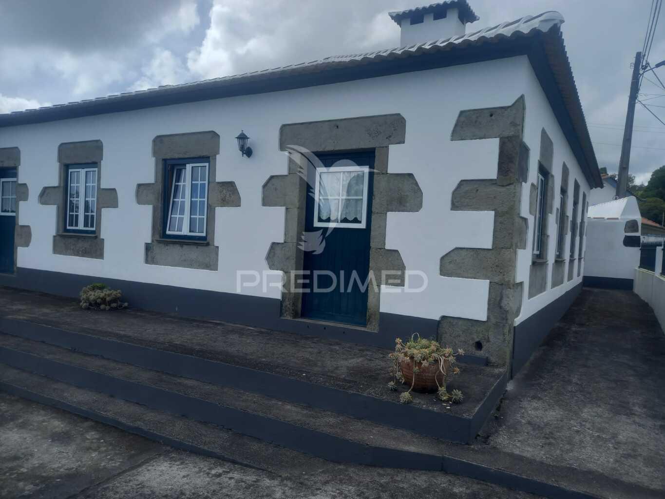 Moradia t3 na terra-chã