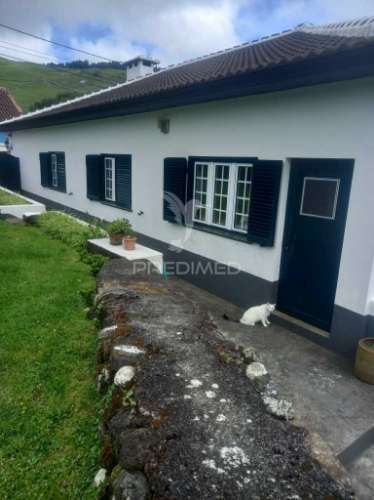 Moradia t3 na terra-chã