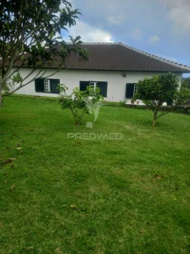 Moradia t3 na terra-chã