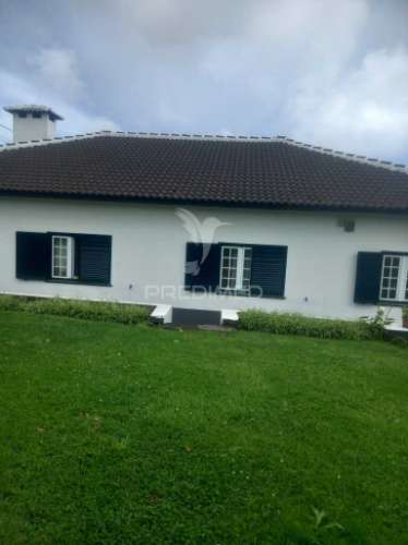 Moradia t3 na terra-chã