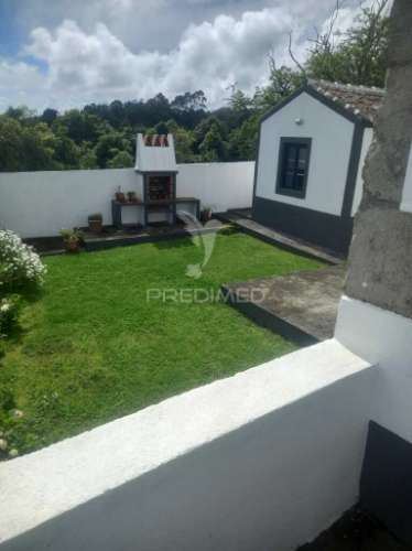 Moradia t3 na terra-chã