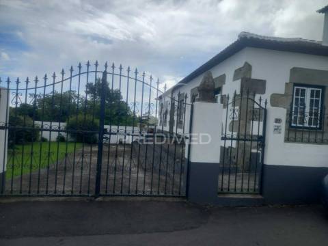 Moradia t3 na terra-chã