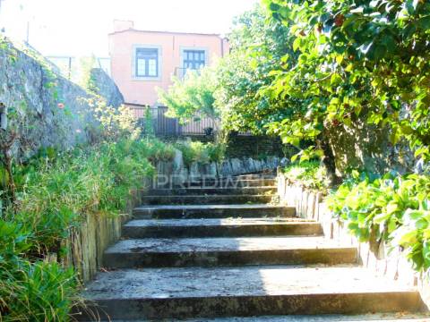 Casa centenária no alto douro vinhateiro