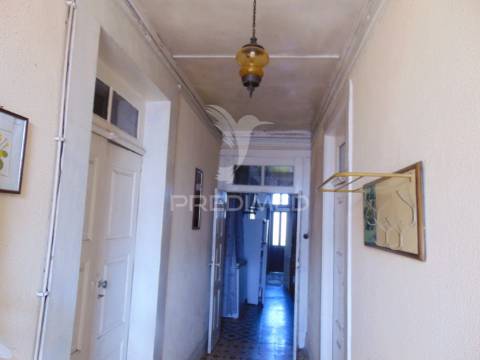 Casa centenária no alto douro vinhateiro