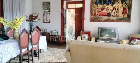 Casa centenária no alto douro vinhateiro