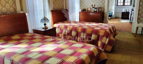 Casa centenária no alto douro vinhateiro