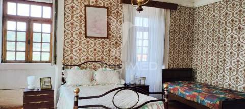 Casa centenária no alto douro vinhateiro