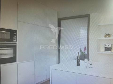 Moradia de luxo com projeto aprovado em fátima