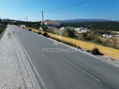 Moradia de luxo com projeto aprovado em fátima