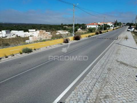 Moradia de luxo com projeto aprovado em fátima