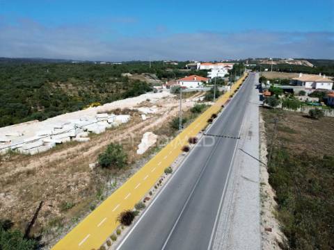 Moradia de luxo com projeto aprovado em fátima