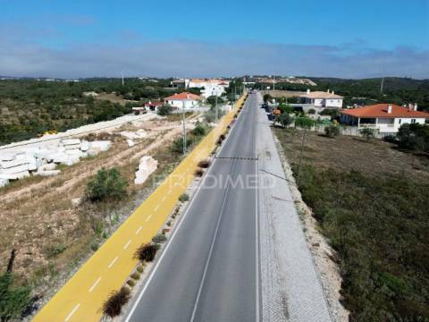 Moradia de luxo com projeto aprovado em fátima