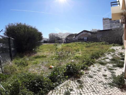 Terreno urbano na zona ribeirinha de olhão.