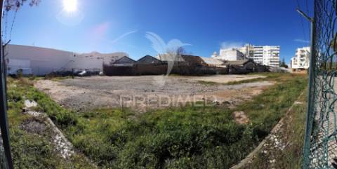 Terreno urbano na zona ribeirinha de olhão.