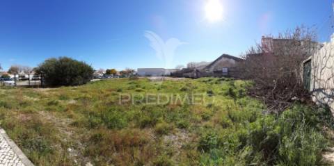 Terreno urbano na zona ribeirinha de olhão.