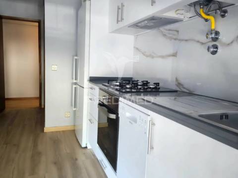 Apartamento t3 em maximinos - arrendamento