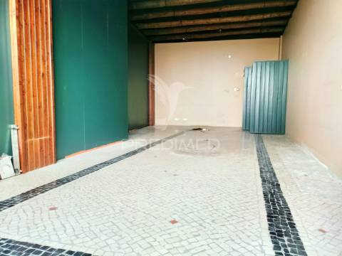 Loja para venda em torres novas – oportunidade imperdível!