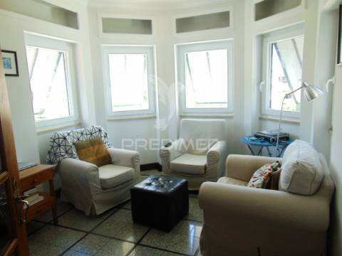 Vivenda c/ jardim junto ao hospital de lordelo - vila real