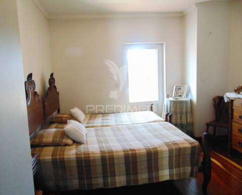 Vivenda c/ jardim junto ao hospital de lordelo - vila real