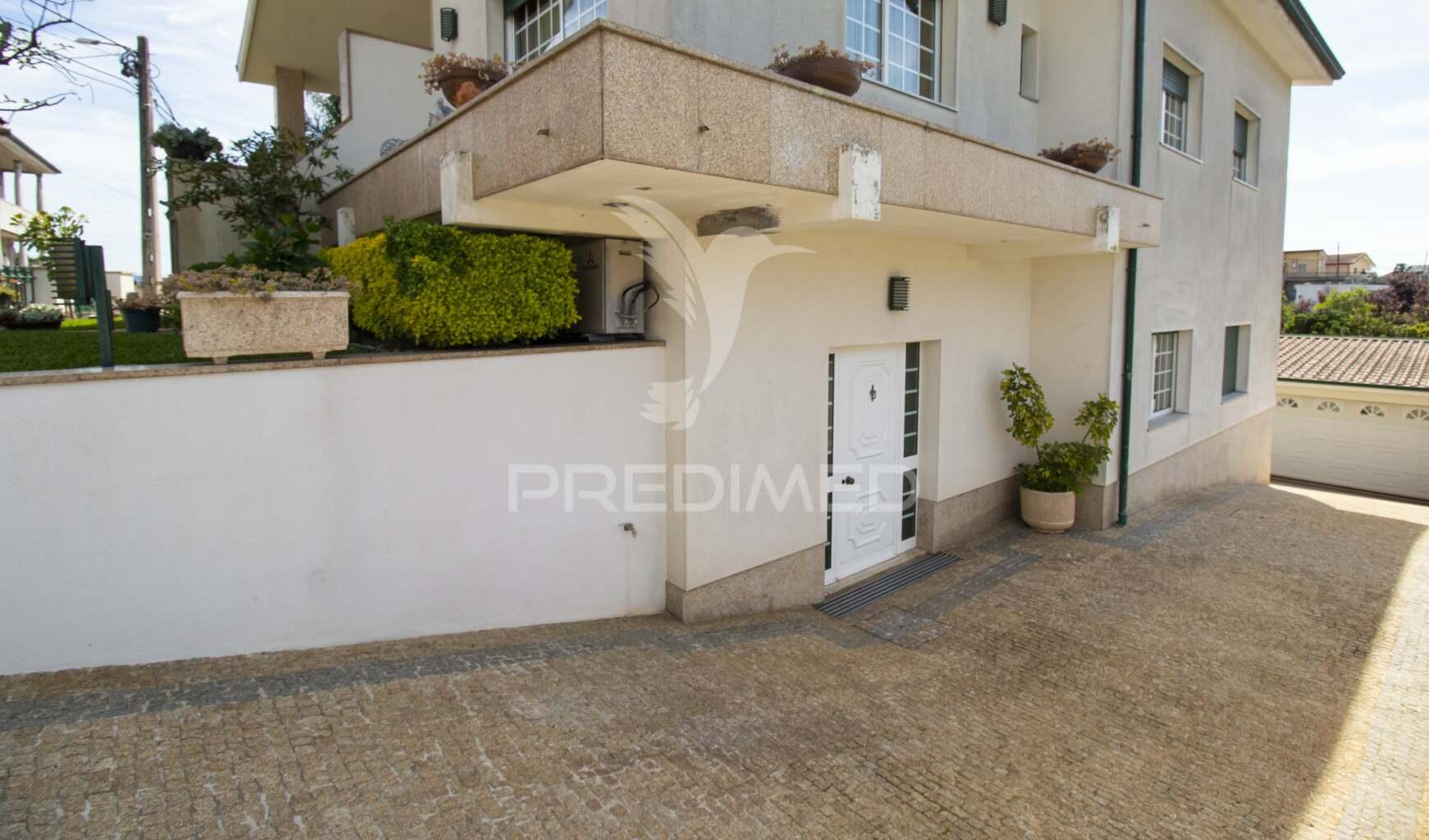 Moradia em rieirão - vila nova de famalicão