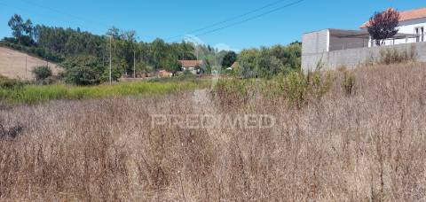 Terreno urbano em arneiro de tremês, santarém.