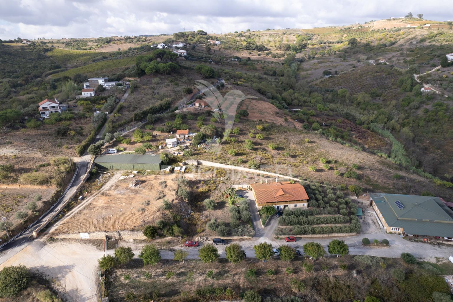Terreno e moradia com projeto para lar - alenquer