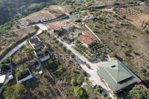 Terreno e moradia com projeto para lar - alenquer