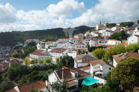Terreno e moradia com projeto para lar - alenquer