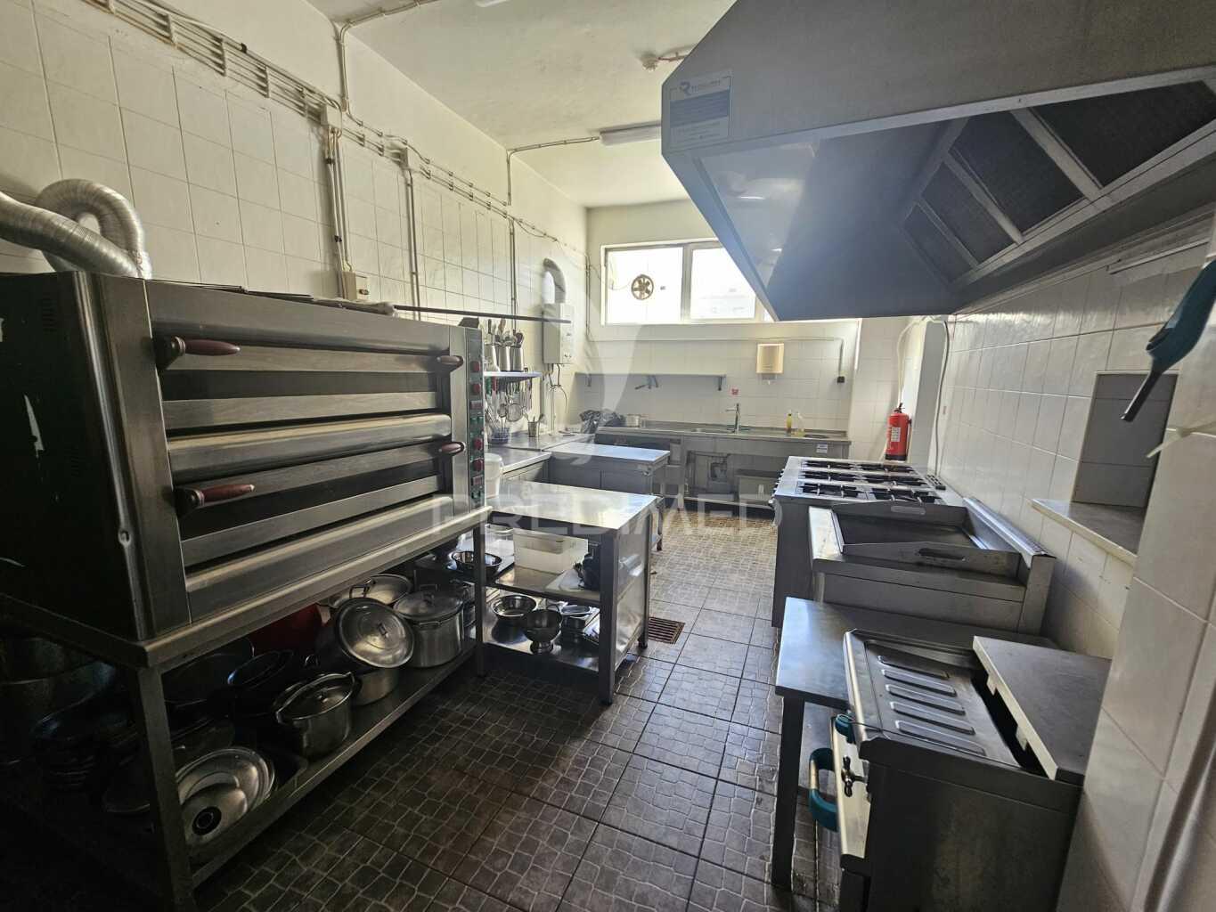 Venda de restaurante típico em albufeira