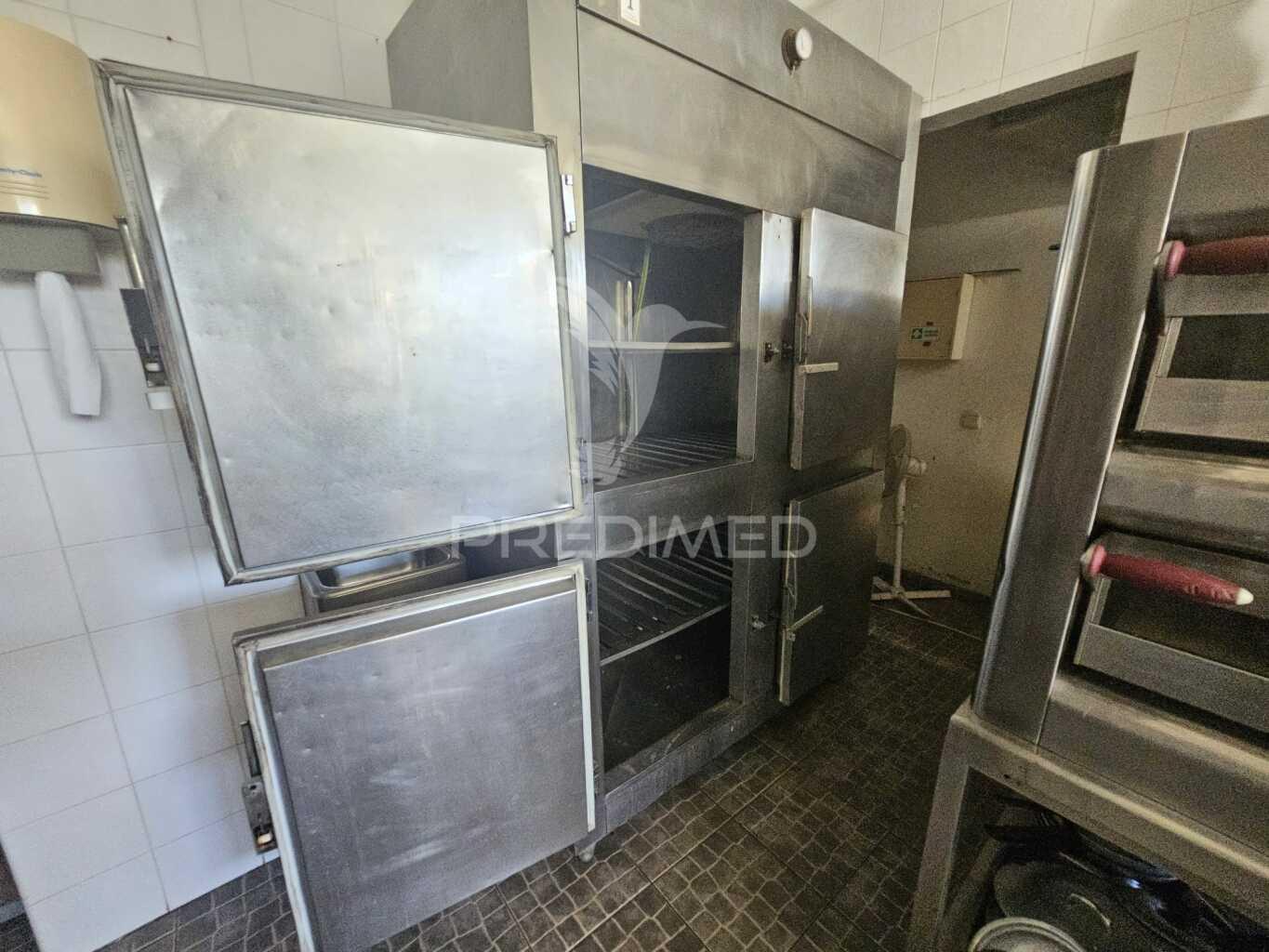 Venda de restaurante típico em albufeira