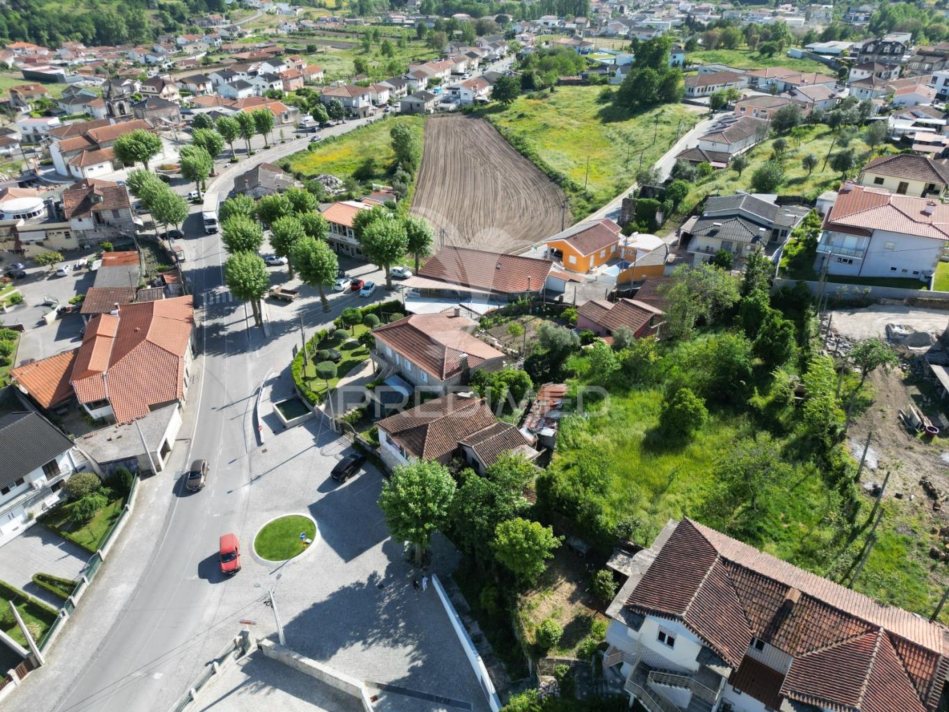 Moradia individual c/terreno 1409m2