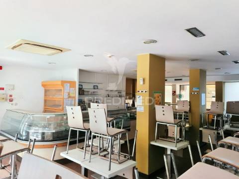 Restaurante e snack-bar totalmente equipado / santarém